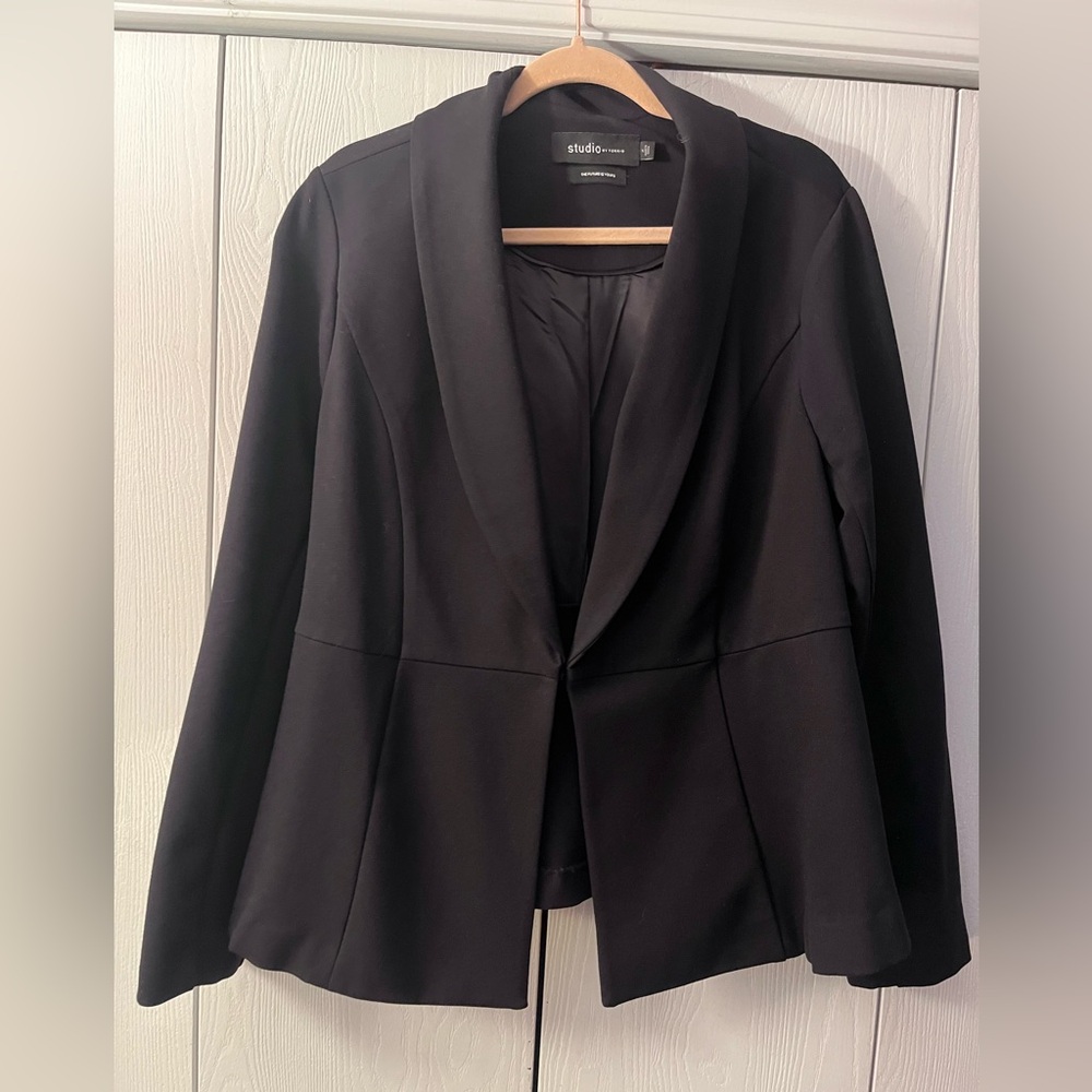 Studio Women's Black Peplum Blazer